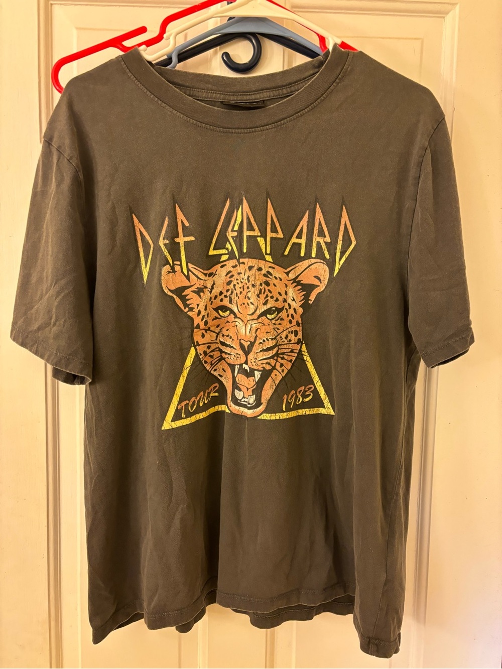 Def Leppard Tour 1983 Graphic Band Tee - Olive with Yellow/Orange Print Size Lar